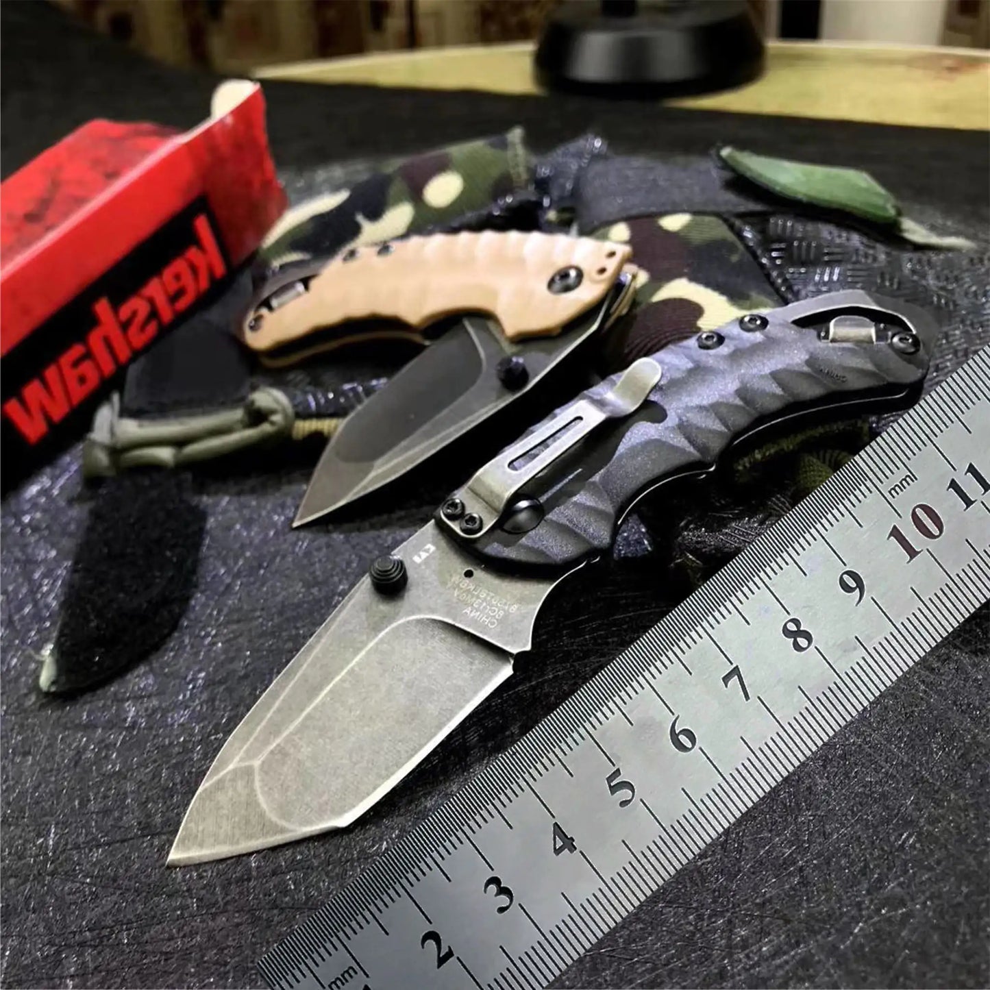 Navaja de combate militar Kershaw de hoja plegable en miniatura